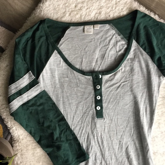 4/16$ Dress - Picture 3 of 5